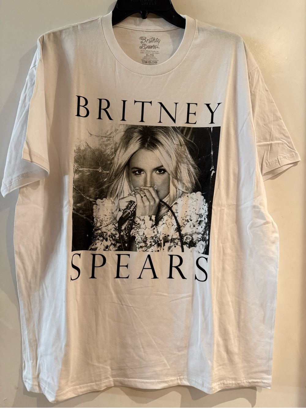 Britney Spears Photo T-Shirt Men’s X-Large Cream Officially Licensed Y2K